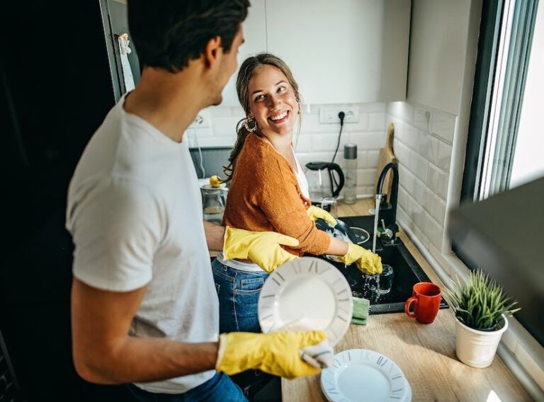 How to Keep Your Kitchen Smelling Fresh All Day