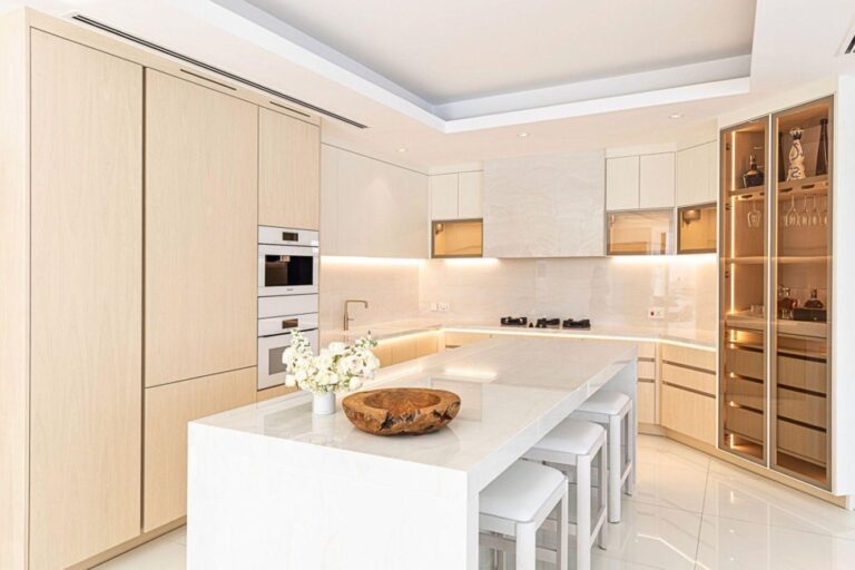 Transforming Your Outdated Kitchen into a Modern Space Without Renovation